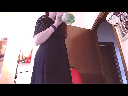 ❤️ スケベで甘美なパンティが大好きな従順な奴隷が、この動画を見てオナニーを強要される! ❤❌ ポルノvk ❌️